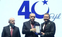 Cumhurbaşkanı Erdoğan'dan Nazım Torbaoğlu'na Vefa Plaketi